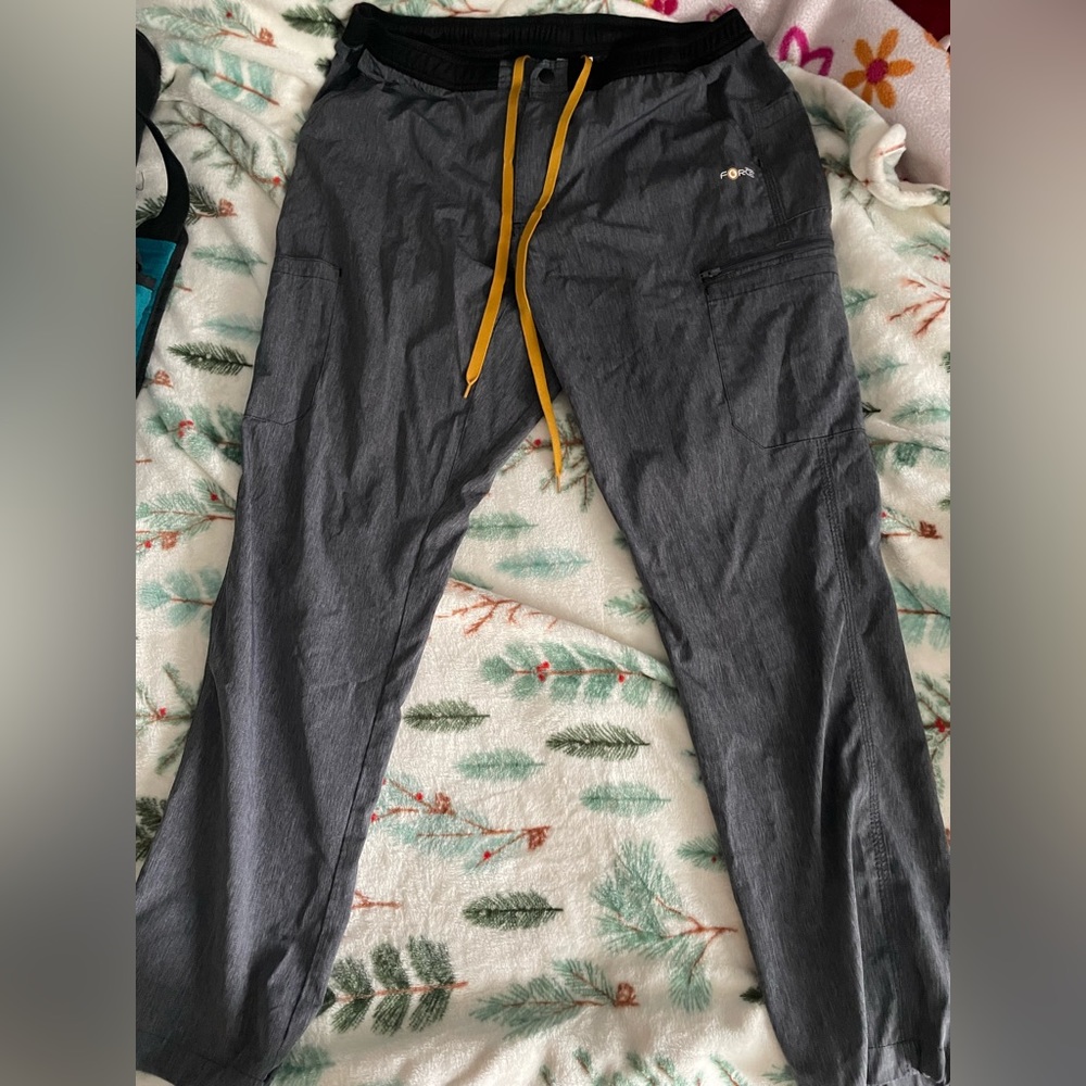 Large men’s carhartt scrub bottoms
